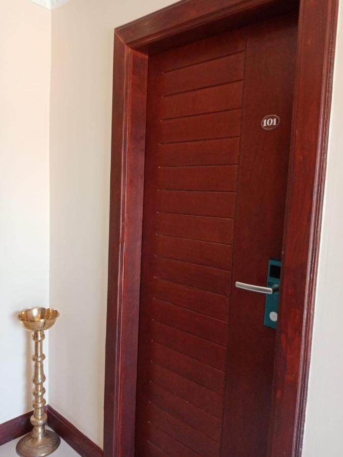 Mercuryfm 101 Yarl Mercury Inn - Jaffna Eksteriør billede