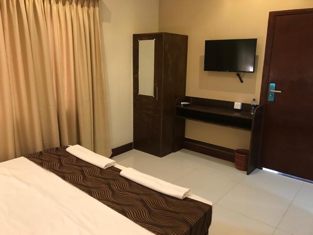 Mercuryfm 101 Yarl Mercury Inn - Jaffna Eksteriør billede