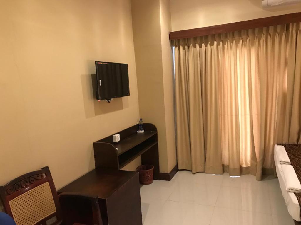 Mercuryfm 101 Yarl Mercury Inn - Jaffna Eksteriør billede